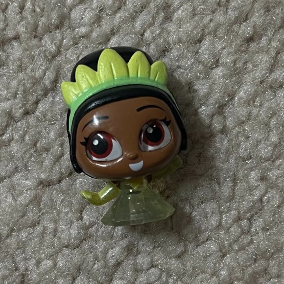 Disney Doorables Series 6: Tiana and Belle Pair (SPECIAL EDITION) - Picture 2 of 4